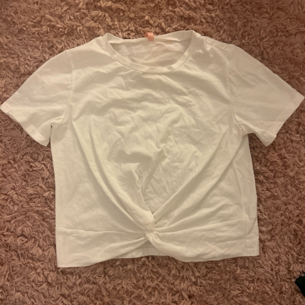 Chic White Knotted Short Sleeve Tee